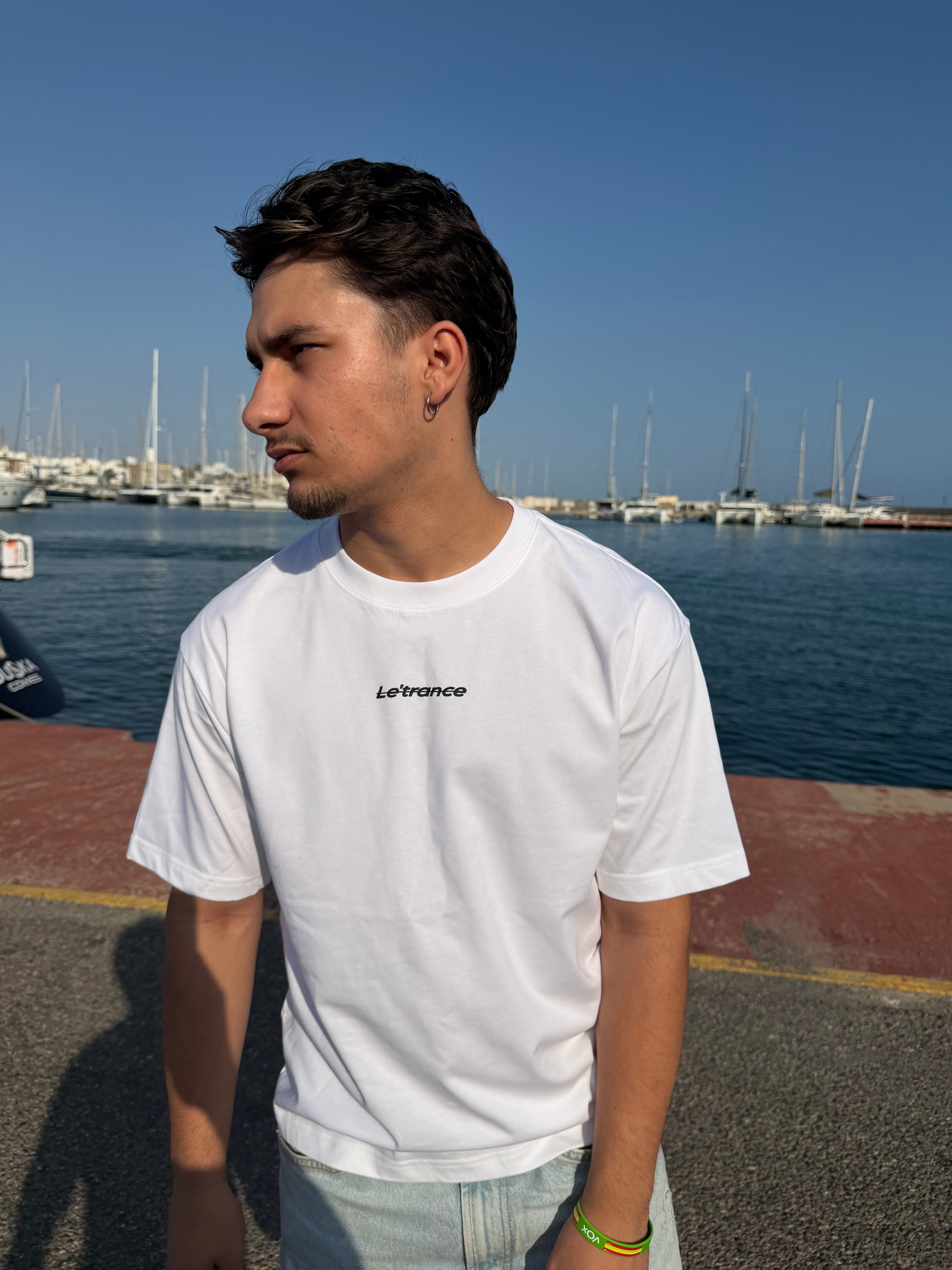 Le’trance ee white